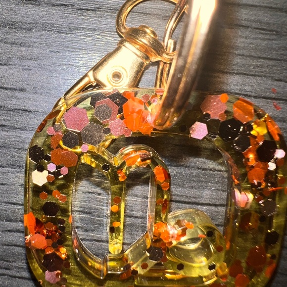 Keychain - Picture 7 of 12